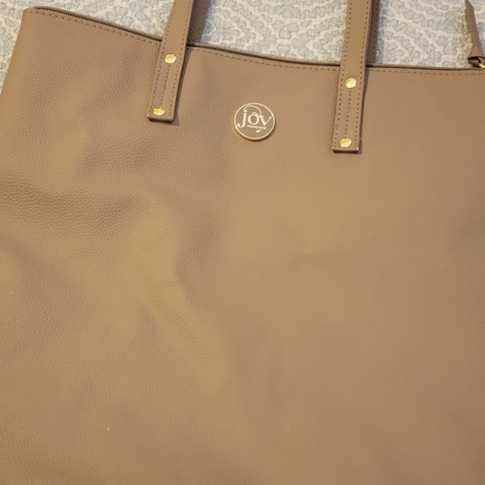 Leather tote